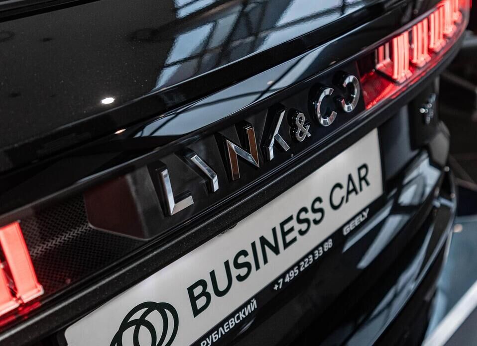 Lynk & Co 09 MHEV 2.0 AT (254 л.с.) 4WD